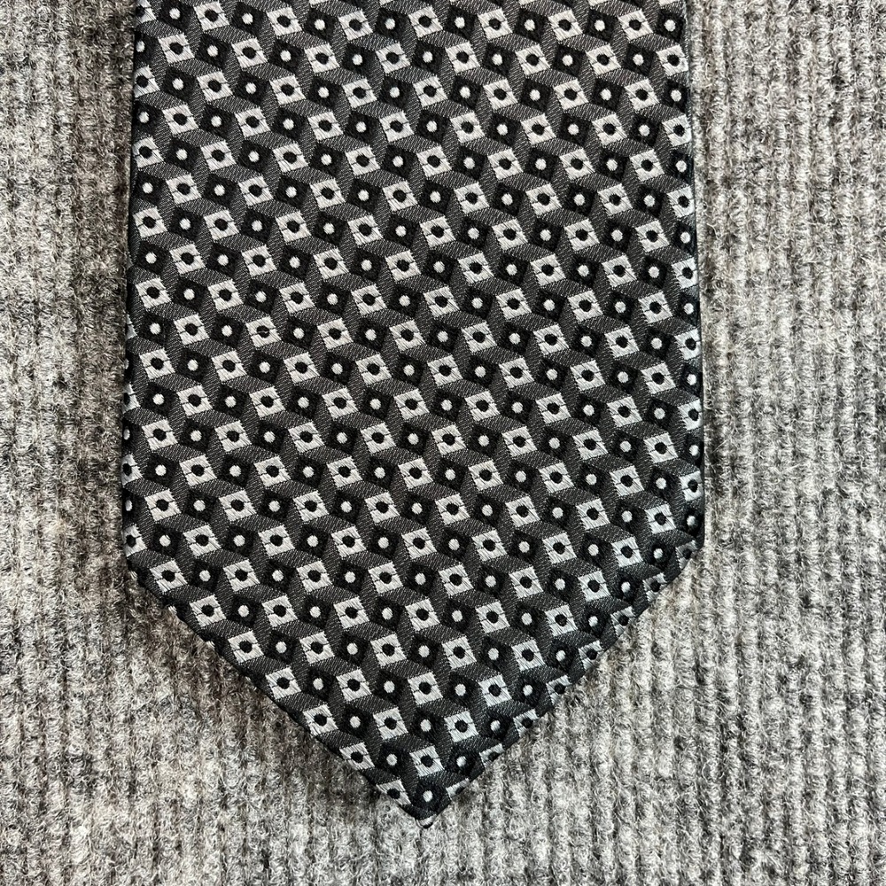 Kenneth Cole New York Mens Silk Tie Black Grey Geometric Diamond Pattern USA